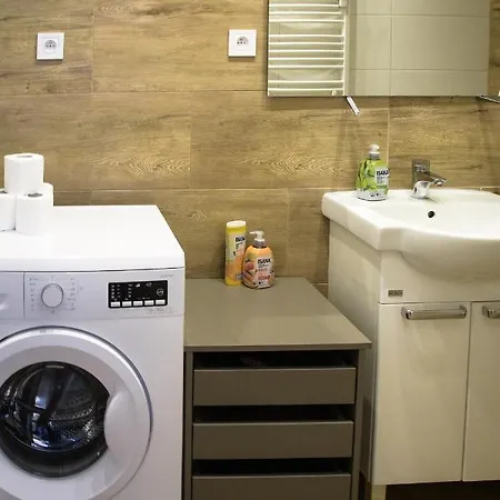 Dahlia - Old Town, Self Check-in Apartment Poznan